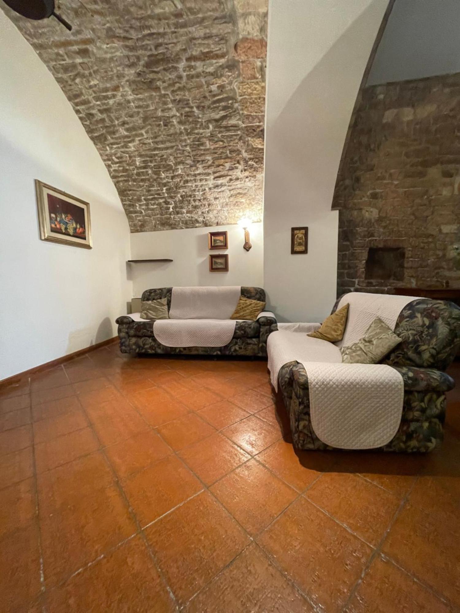 Happy House - Porta San Giacomo Apartment Assisi Exterior photo